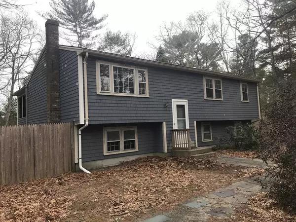 9 Rickard Street, Carver, MA 02330