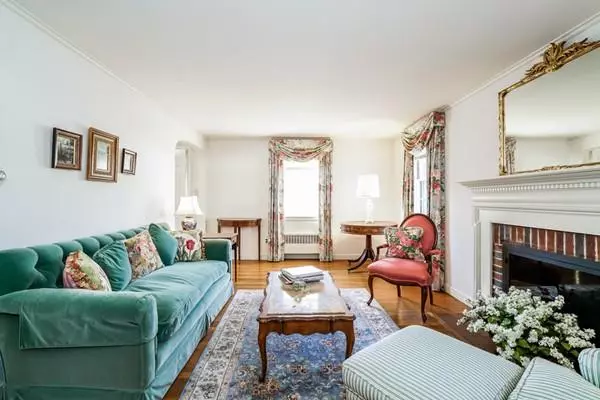 Milton, MA 02186,127 Wood St