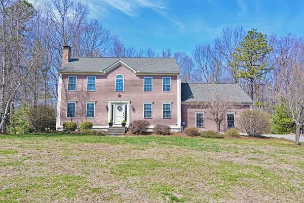 517 White Pond, Lancaster, MA 01523