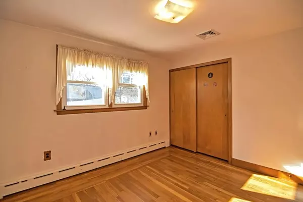 Hopedale, MA 01747,148 Hopedale St