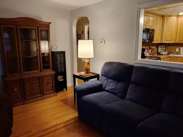 Agawam, MA 01001,35 Colonial Avneue