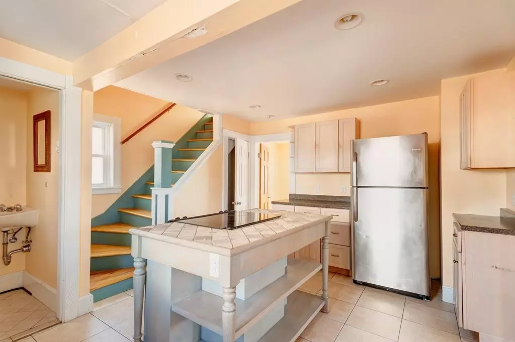 Southbridge, MA 01550,138 Charlton St