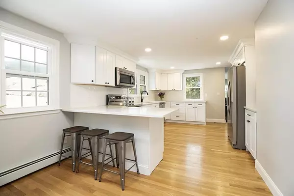 Cohasset, MA 02025,19 Locust Road