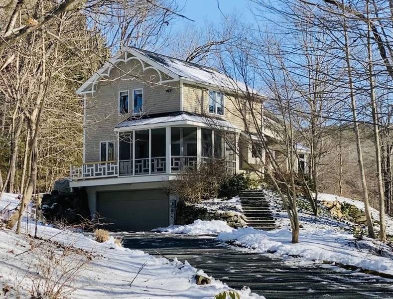 7 Ripley Rd, Montague, MA 01351