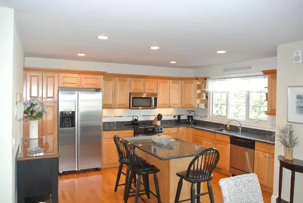 Mashpee, MA 02649,11 Sand Dollar Lane