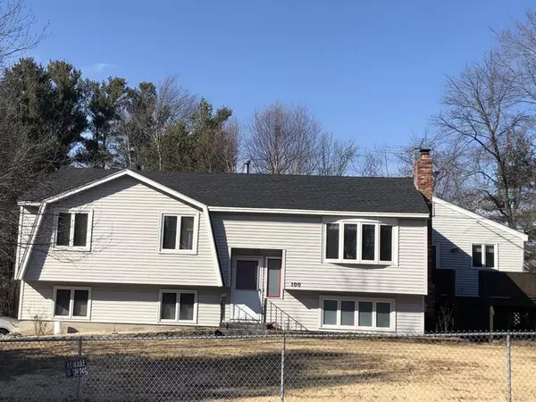 100 Village Dr, Dracut, MA 01826