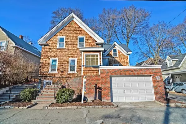 327 Copeland St, Quincy, MA 02169
