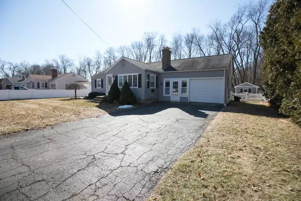 Agawam, MA 01001,52 Deering St