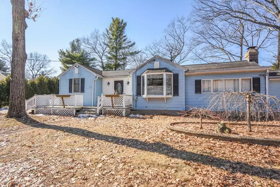 42 Poplar Rd, Westford, MA 01886