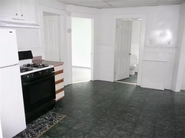 Southbridge, MA 01550,22 Wardwell Court