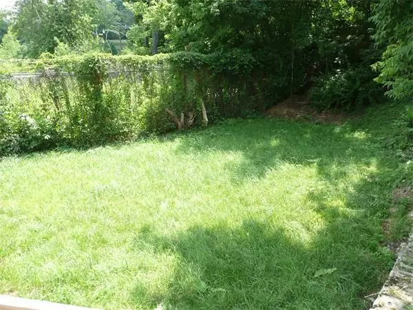 Southbridge, MA 01550,22 Wardwell Court