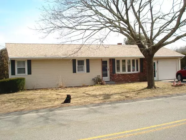 220 Pleasant St, Somerset, MA 02726