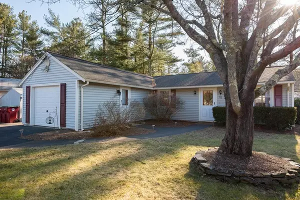 15 Pine Tree Dr, Middleboro, MA 02346