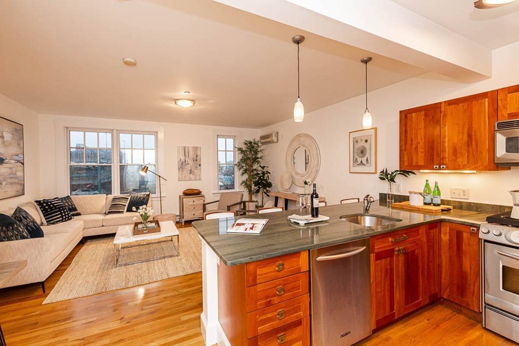 Somerville, MA 02143,432 Norfolk St #4C