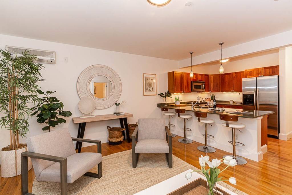 Somerville, MA 02143,432 Norfolk St #4C