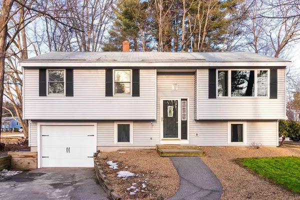 12 Eayers Pond Rd, Hudson, NH 03051