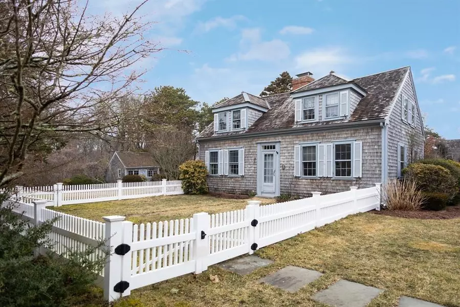 201 Old Harbor Rd, Chatham, MA 02633