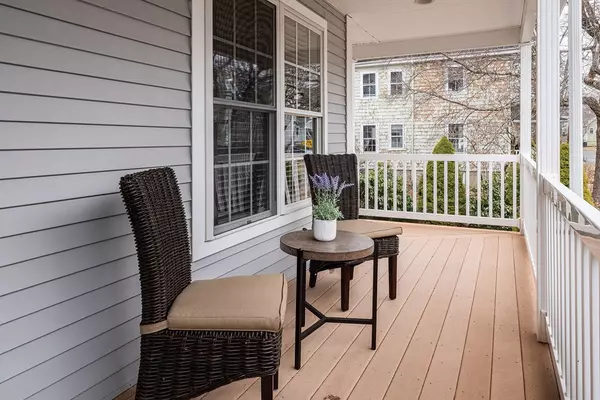 Needham, MA 02492,48 Howland St #48