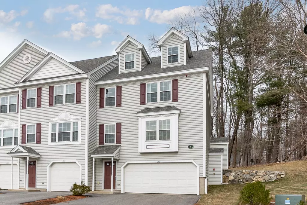 Groton, MA 01450,26 Bradley Dr #D