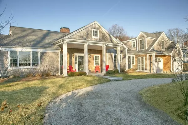 232 King Caesar Rd, Duxbury, MA 02332