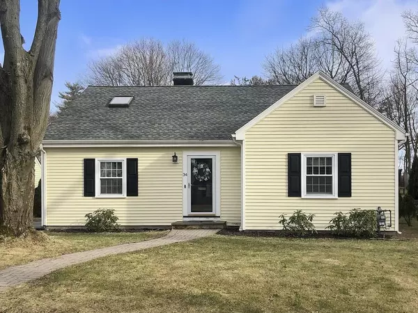 34 Hamilton Road, Waltham, MA 02453