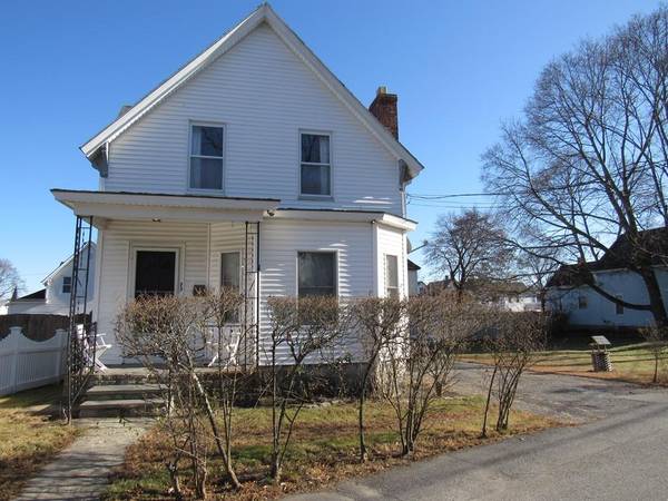 73 Crescent St, Lowell, MA 01851