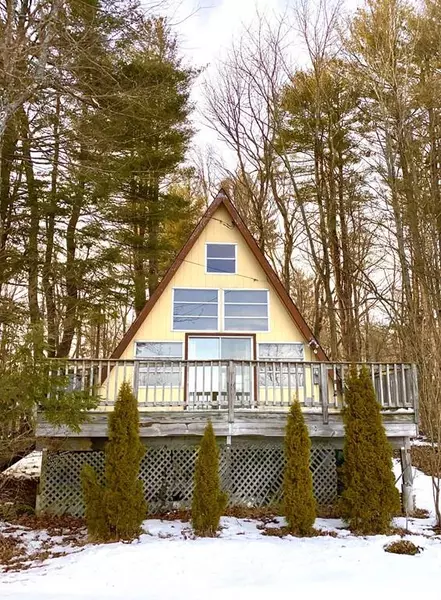 107 Peterson Rd, Becket, MA 01223