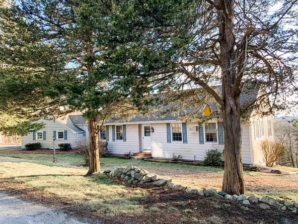 20 Montclair Rd, West Newbury, MA 01985