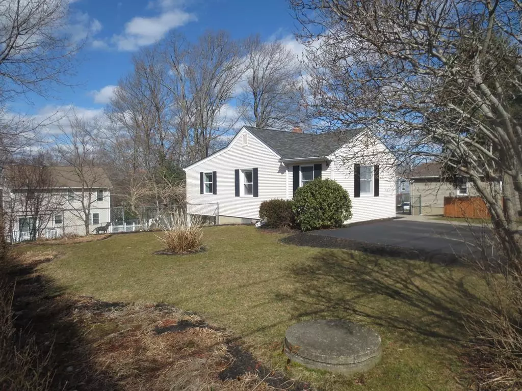 Johnston, RI 02919,43 Oak Tree Dr