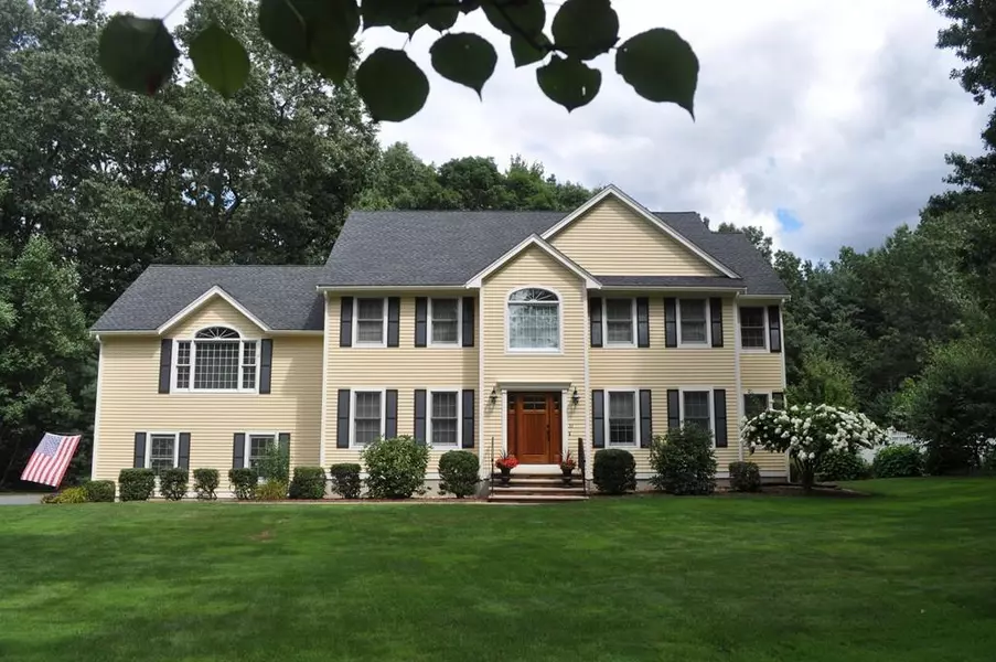 33 Pine Ridge Rd, Westford, MA 01886