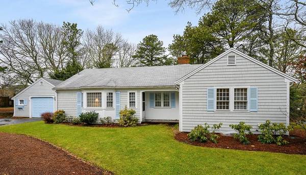 12 Narrows Lane, Yarmouth, MA 02664