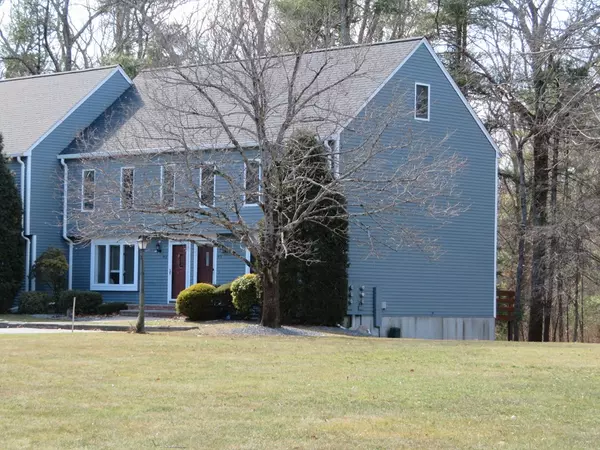 17 Village Way #F, Norton, MA 02766