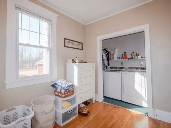 Westfield, MA 01085,47 E Silver St