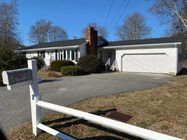 8 Faulkner Street, Westport, MA 02790
