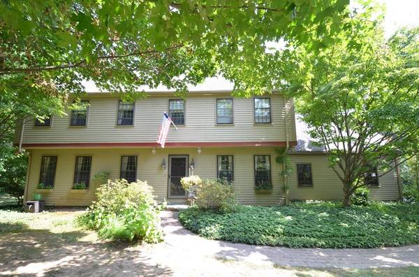 31 Ellis Street, Medway, MA 02053