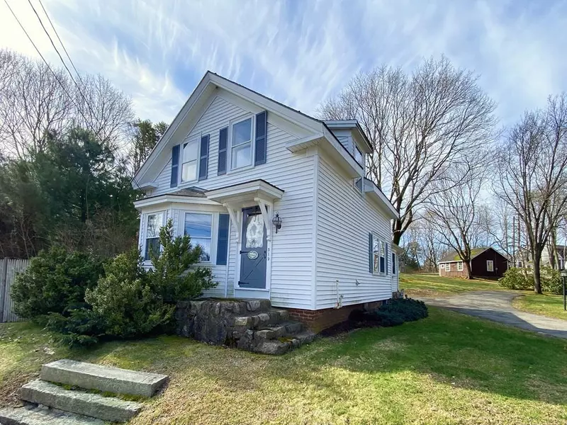 519 Bridge St, Hamilton, MA 01982