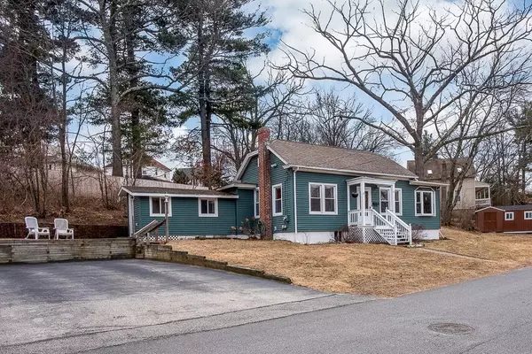 11 Adella St, Auburn, MA 01501