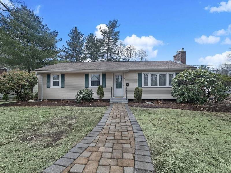 9 Leslie Road, Framingham, MA 01702