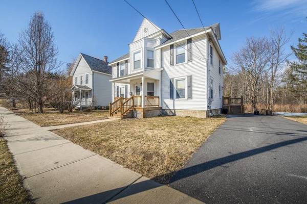 Greenfield, MA 01301,21 Spring Terrace