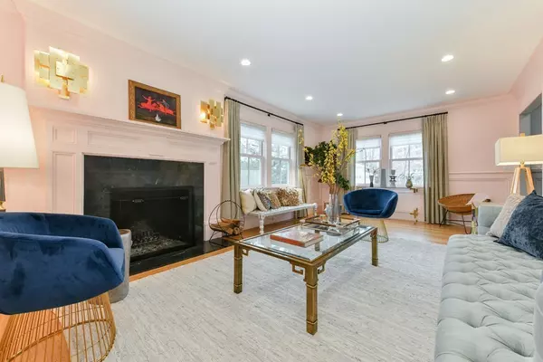 Cambridge, MA 02138,4 Bond Street #4