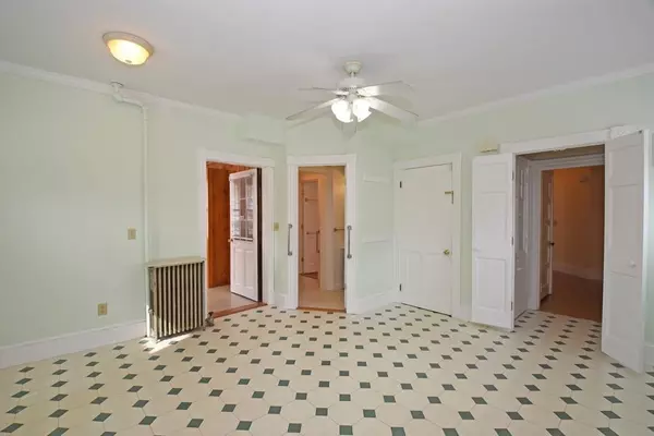 Northbridge, MA 01588,20 Pleasant St