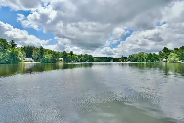 33 Adams Rd, Sturbridge, MA 01566