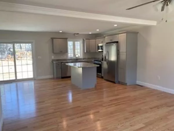 Westfield, MA 01085,25 Sunset Drive