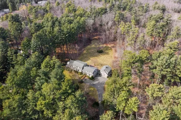 Weston, MA 02493,153 Wellesley St