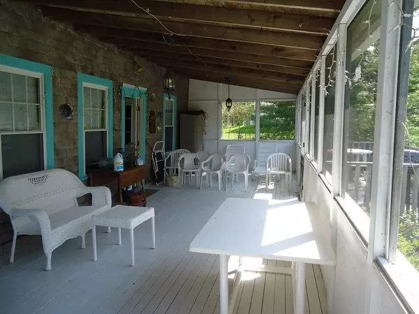 Mattapoisett, MA 02739,6 Woodland Ave