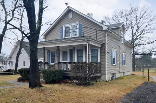 65 Adamsdale Ave, Attleboro, MA 02703