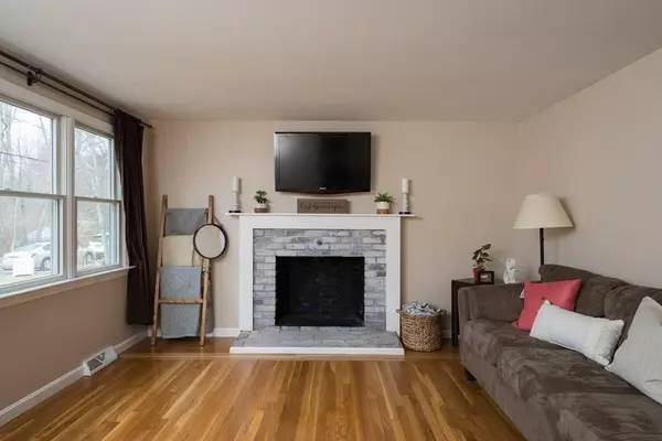 446 Laurel St, Bridgewater, MA 02324