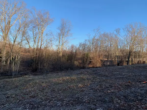 North Brookfield, MA 01535,8 Ryan Rd