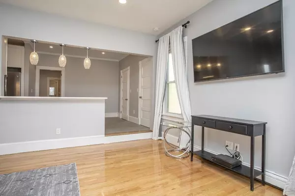 Abington, MA 02351,842 Washington St