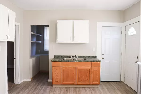 Springfield, MA 01105,3 Hillside Pl